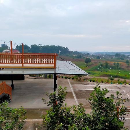 Joglo Kumpul Resort Cangkiran Buitenkant foto