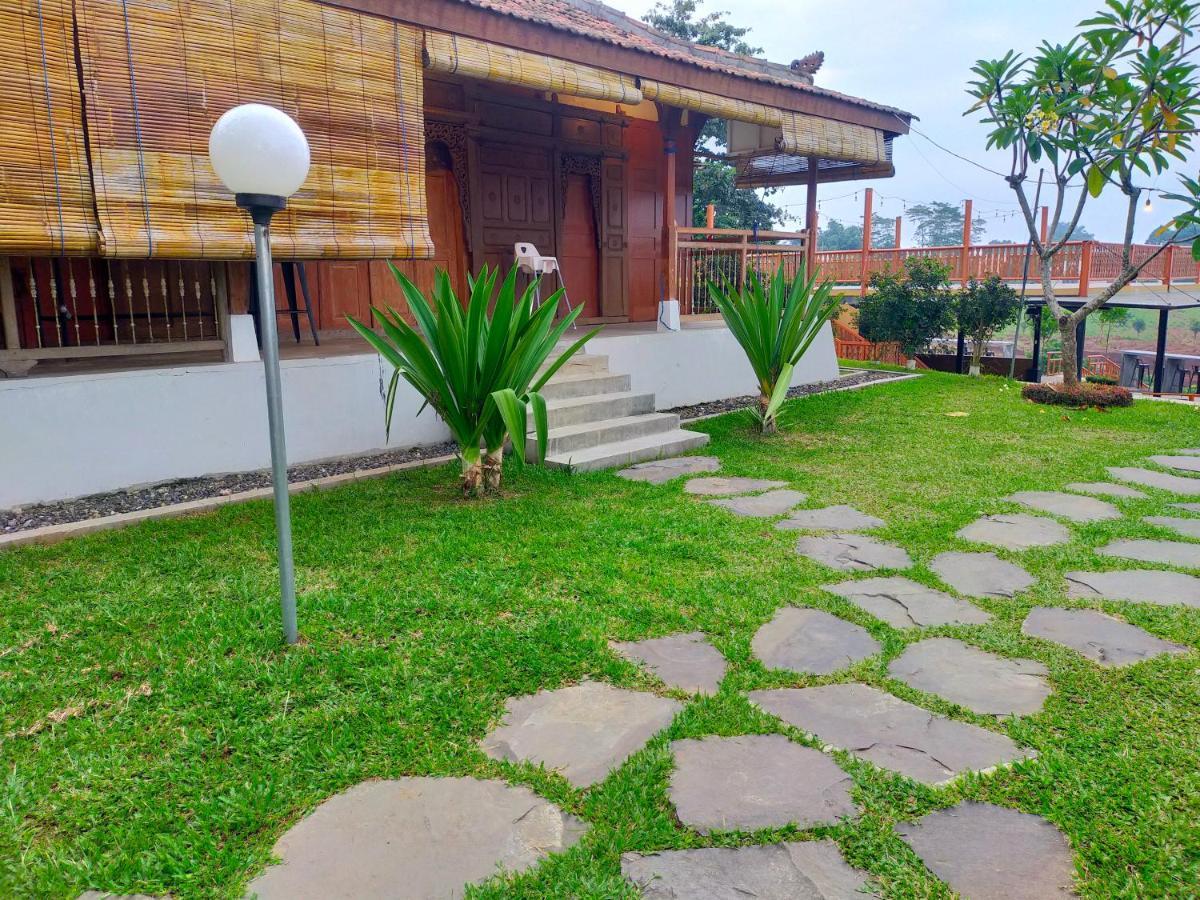 Joglo Kumpul Resort Cangkiran Buitenkant foto