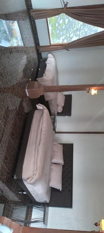 Joglo Kumpul Resort Cangkiran Buitenkant foto