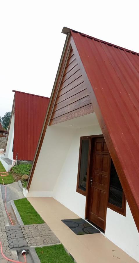 Joglo Kumpul Resort Cangkiran Buitenkant foto